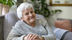 Polski system emerytalny jasno określa staż pracy oraz minimalny wiek, który pozwala na pobieranie emerytury