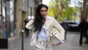 Jak nosić białe spodnie wiosną? Te połączenia są hitem modnych kobiet 