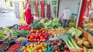 Kapusta tańsza o 70 proc., pomidory rekordowo drogie tej wiosny