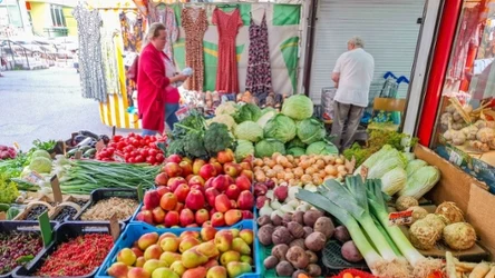 Które sezonowe warzywa i owoce są najtańsze, a które najdroższe? Zdj. ilustracyjne