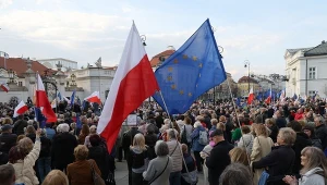 Tłumy przed Pałacem Prezydenckim. "Chcemy być SAFE"