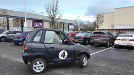 Samochód zasilany bateriami z epapierosów