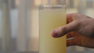 Polski supernapój za grosze. Większość wylewa go do zlewu