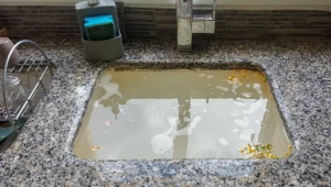 Ten trik na zatkany zlew to złoto. Odkąd go znam, nie dzwonię po hydraulika 