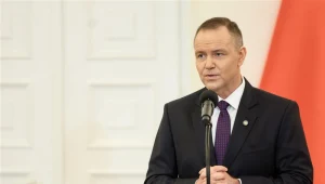 Agencja Fitch ocenia decyzję Nawrockiego