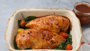 Większość osób popełnia ten błąd. To dlatego kurczak jest twardy i suchy 