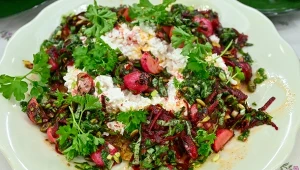 Ziemniaki z gzikiem i salsą z grillowanej rzodkiewki od Jurka Sobieniaka