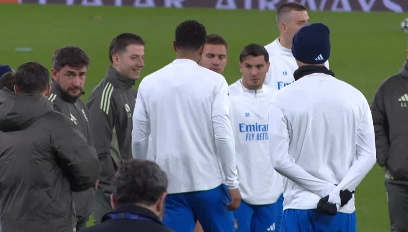 Piłkarze Realu w dobrych nastrojach trenują przed rewanżowym meczem Ligi Mistrzów. WIDEO