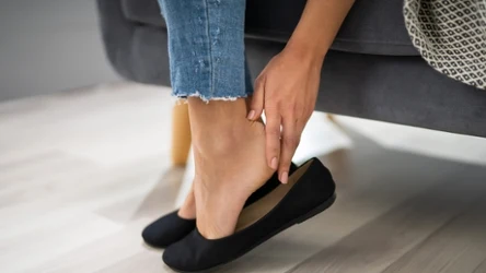 Jak rozciągnąć za małe buty?