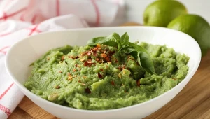 Pyszną pastę kanapkową można zrobić na bazie awokado 