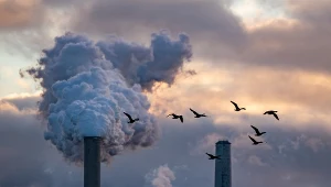 Europejski system handlu emisjami (ETS) drży w posadach. najbliższy szczyt UE w Brukseli ma przynieść rewizję obowiązujących zasad w handlu uprawnieniami do emisji. Zdj. ilustracyjne