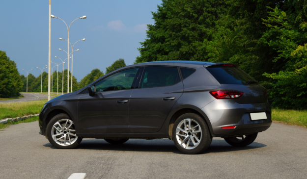 Zakup samochodu z rynku wtórnego – kompletny przewodnik po formalnościach i opłatach