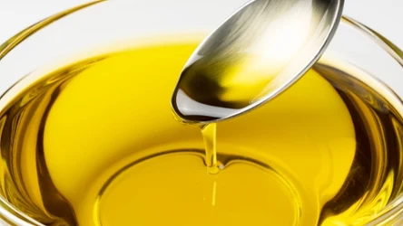 Olej z oregano ma liczne właściwości zdrowotne. Pomaga nie tylko na trawienie.