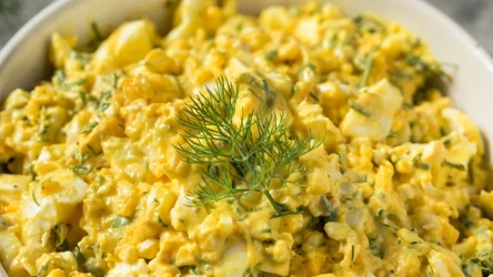 Śląska sałatka śledziowa to kapitalna przekąska.