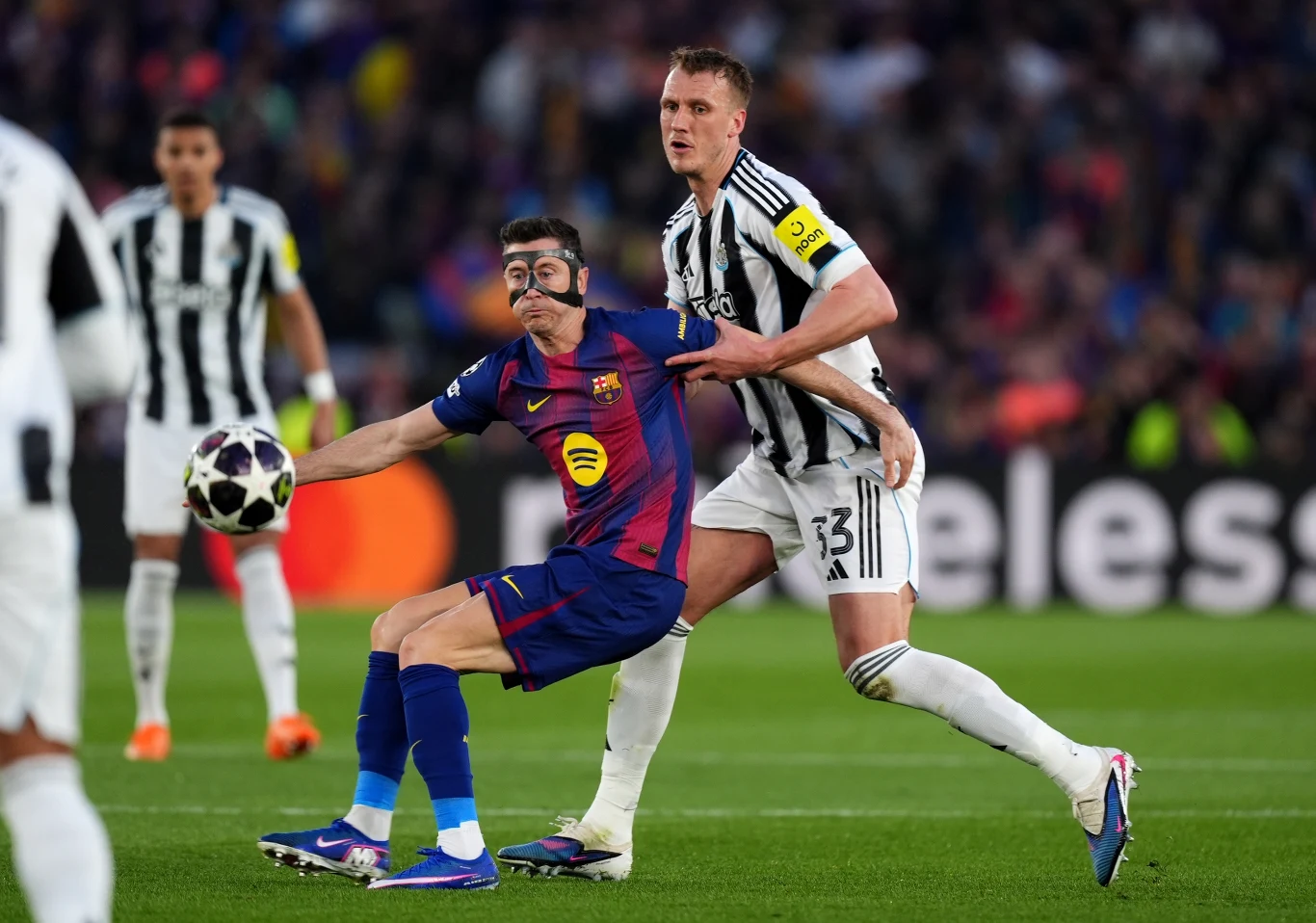 Piłka nożna: Hiszpanie ocenili występ Roberta Lewandowskiego