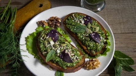 Walczysz z wiosennym przesileniem? Przygotuj tę pastę kanapkową, a odzyskasz energię.