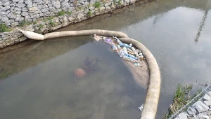 W Krakowie w życie wszedł prosty, ale skuteczny sposób ograniczania napływu śmieci do Wisły