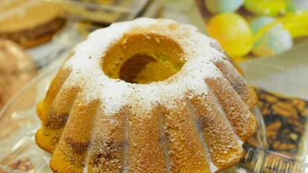 Babkę wielkanocną można przygotować w prosty sposób. Potrzebna będzie specjalna forma i kilka łatwo dostępnych składników