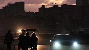 Wyspiarski kraj w ciemności. Mieszkańcy mają dość, "tak się nie da żyć"