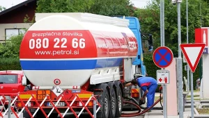 Rząd ograniczył zakupy paliwa. Słoweńcy mogą kupić do 50 litrów dziennie