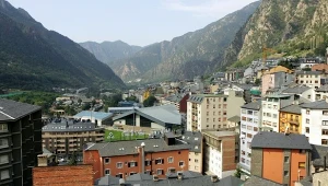 Andora to najwyżej położona stolica w Europie. Przyciąga miliony turystów