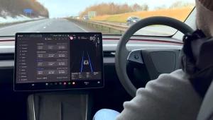 Jak prędkość wpływa na zasięg samochodu elektrycznego? | Fot. Carwire @YouTube 