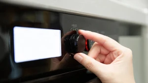 Jak ustawić godzinę w piekarniku po zmianie czasu?