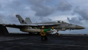 "Bombardowania będą trwać". Media o negocjacjach Trumpa z Iranem