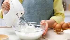 Wielkanoc bez stresu w kuchni. Te tanie sprzęty z Biedronki przyspieszają świąteczne gotowanie