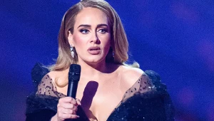 Gwiazda przyłapana ze swoim synem. "Jaki on duży, zupełnie przerósł matkę"