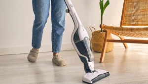 Lidl znów trafia w punkt - tani odkurzacz pionowy SilverCrest 20% taniej przed świętami