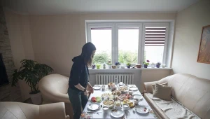 Wybierasz się do rodziny na wielkanocne śniadanie? Podpowiadamy, co warto przynieść na świąteczny stół