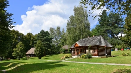 Skansen w powiecie chrzanowskim to ciekawa propozycja weekendowej wycieczki niedaleko Krakowa. Co o nim wiadomo?