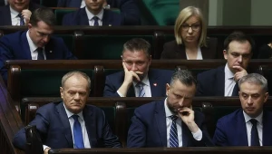 Spadają notowania rządu, rosną premiera. Najnowszy sondaż