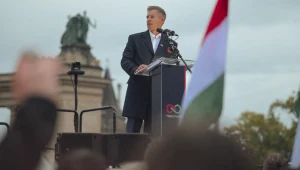 Péter Magyar podczas przemówienia