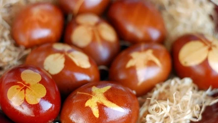 Jak zrobić brązowe pisanki ze wzorami?