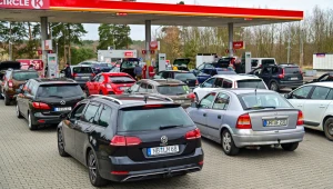 Niemcy szturmują polskie stacje paliw. Tankują do 10-litrowych kanistrów