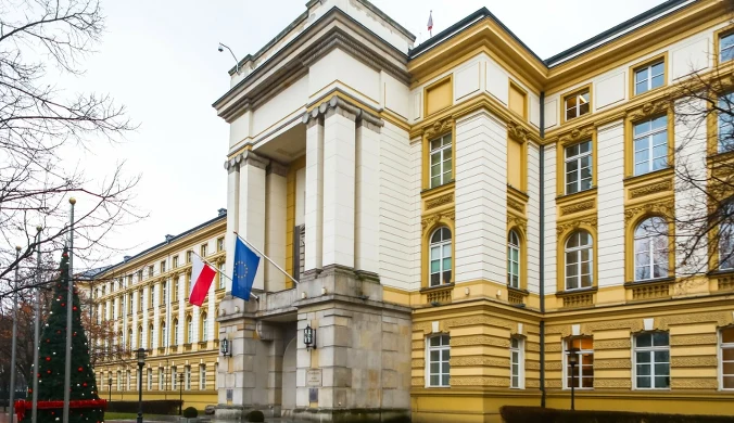 W KPRM szykują się podwyżki