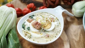 Zupa chrzanowa na Wielkanoc. Prosty przepis z białą kiełbasą i jajkami