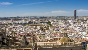 W Sewilli wynajęcie balkonu do obserwowania procesji wielkanocnych kosztuje nawet 9 tys. euro - donoszą hiszpańskie media