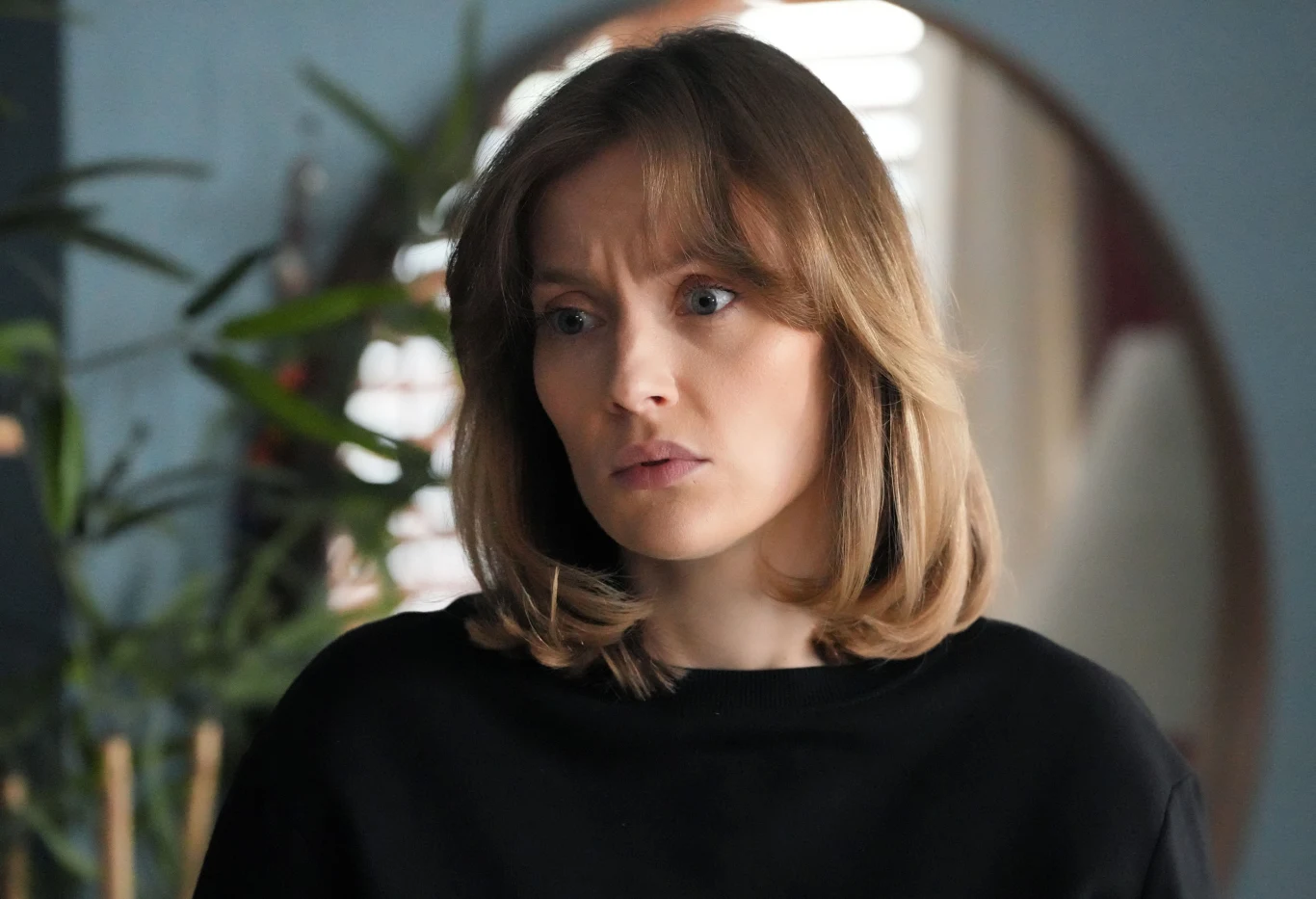 Renata (Anna Mrozowska) nie będzie chciała przyjąć pomocy Renata (Anna Mrozowska) nie będzie chciała przyjąć pomocy