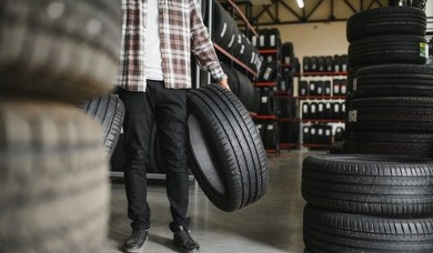 Jakie opony letnie wybrać? Najlepsze i najbardziej opłacalne modele