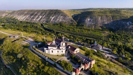 Najrzadziej odwiedzany kraj w Europie. Dlaczego warto wziąć go pod uwagę jako cel podróży?