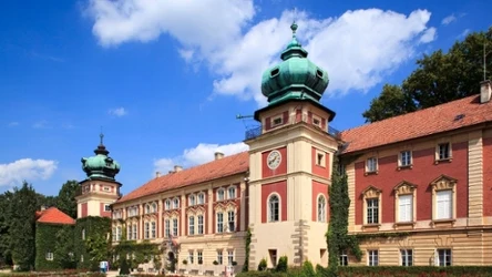 Zamek w Łańcucie - historia, wnętrza, atrakcje wokół.