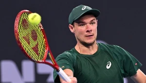 Niespodzianka w meczu Majchrzaka o ćwierćfinał ATP. Turniejowa "5" odpada