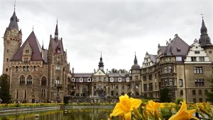 Zagraniczni turyści są nim zachwyceni. Ten zamek najlepiej odwiedzić wiosną