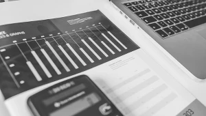 Rozpoczęcie działalności gospodarczej w 2026 roku jest formalnie proste, ale w praktyce wymaga dobrego przygotowania.