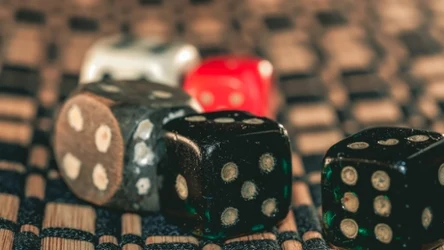 Niezwykła historia kości do gry