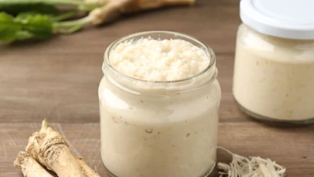 Tarty chrzan już więcej nie ściemnieje. Dodaj do niego tylko to. 