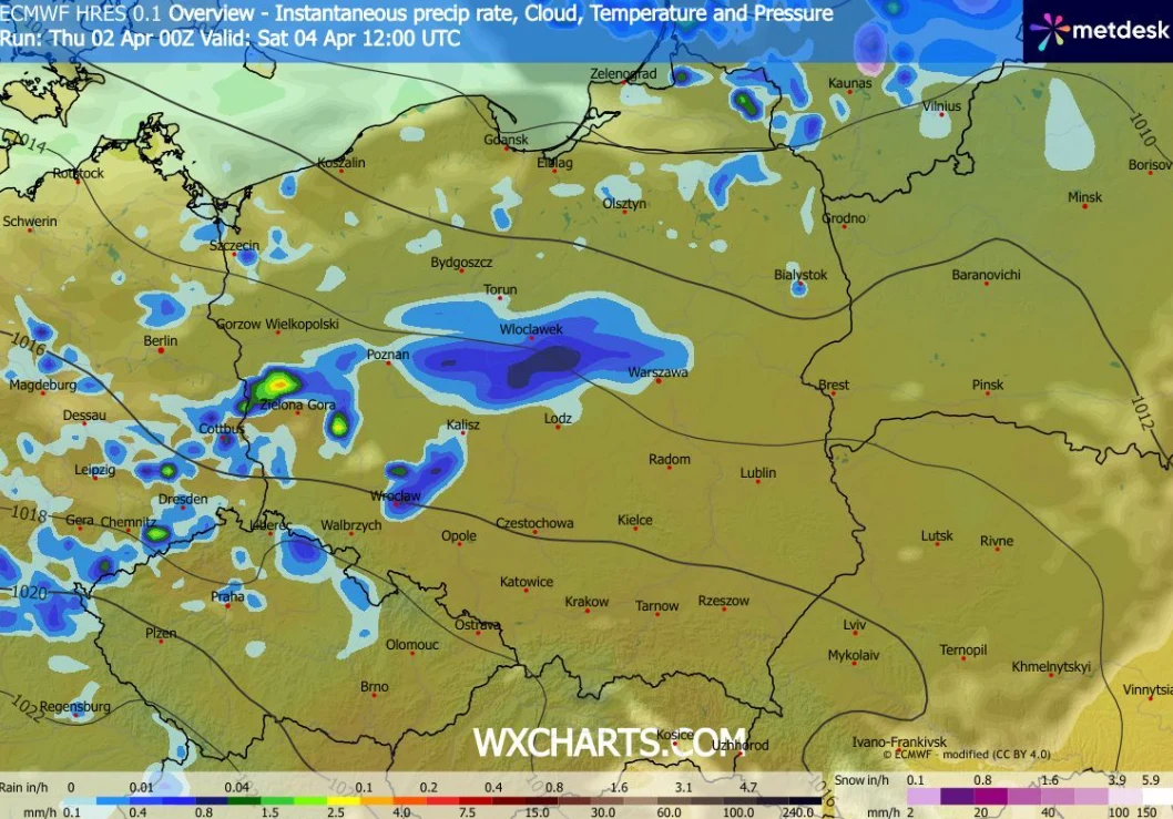 na mapie Polski widoczna jest prognoza opadów z zaznaczonymi kolorami strefami o różnym natężeniu deszczu, największe opady skupione są na obszarze wokół Wrocławia i w części województwa dolnośląskiego, mniejsze opady występują także w innych rejonach ...
